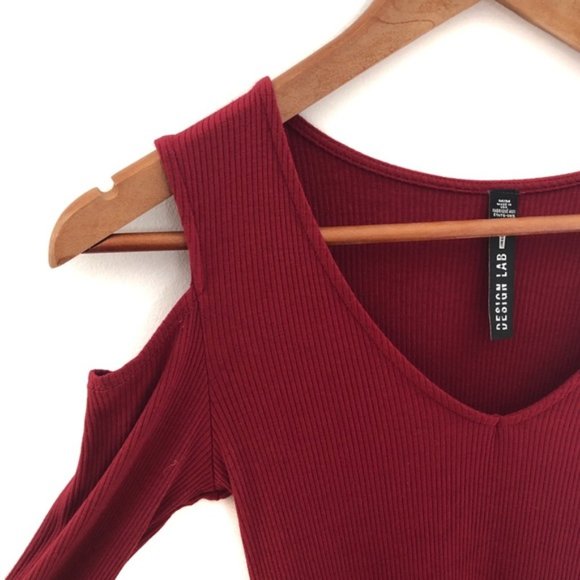 Lord & Taylor Design Lab Cold Shoulder Top Red Med - Picture 3 of 4